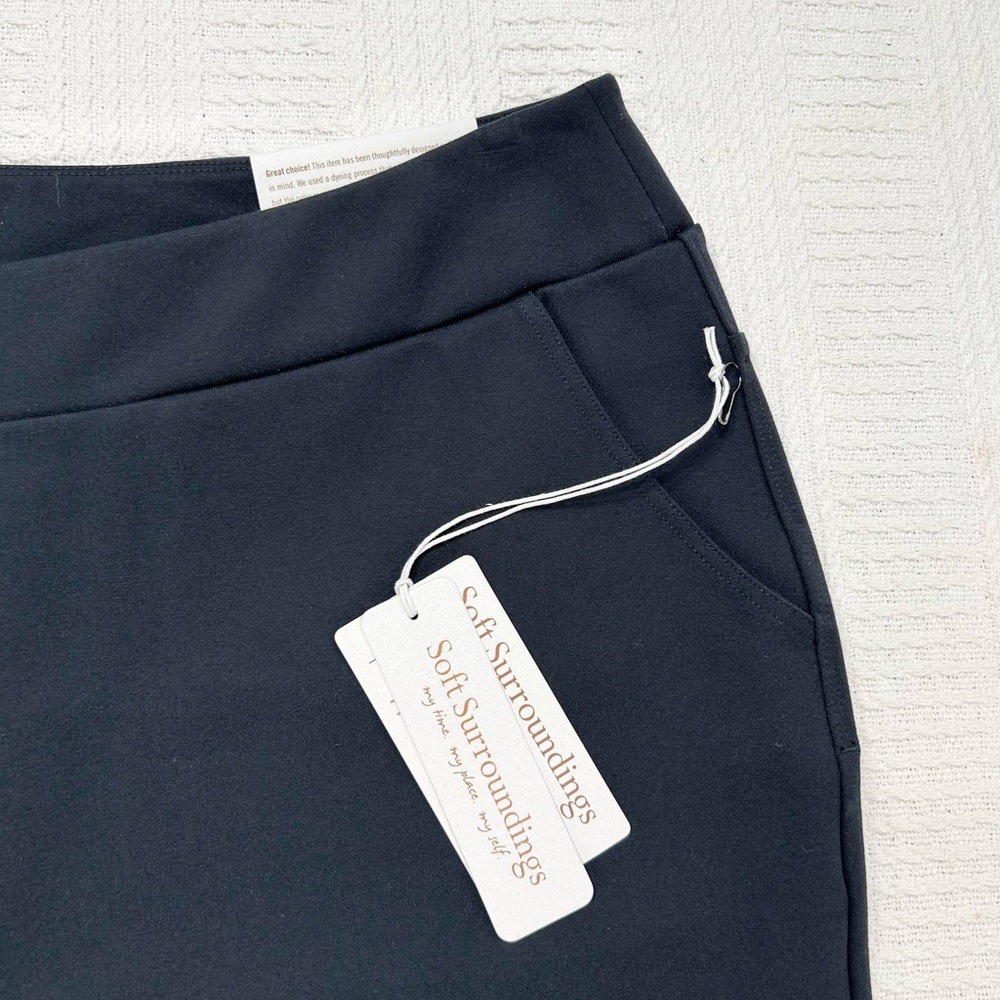 Soft Surroundings Sadie Scalloped Ankle Pants Black Size 1X, NWT - Picture 5 of 16